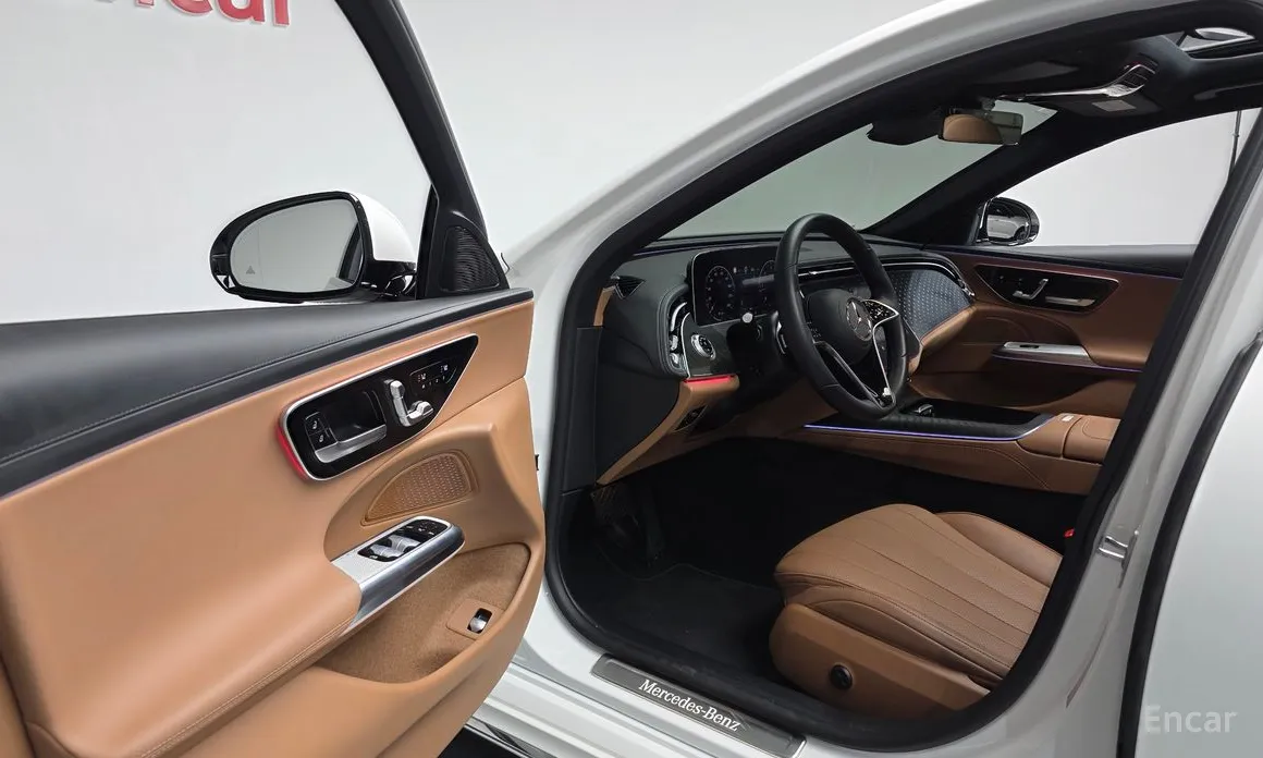 Фото 10 - Mercedes-Benz E-Class