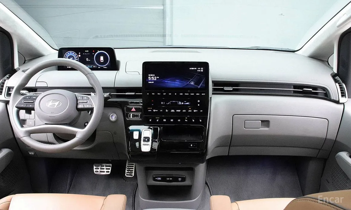 Фото 14 - Hyundai Staria