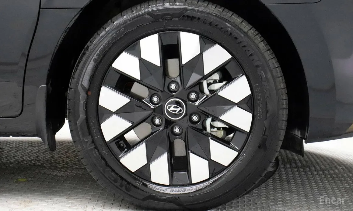 Фото 7 - Hyundai Staria