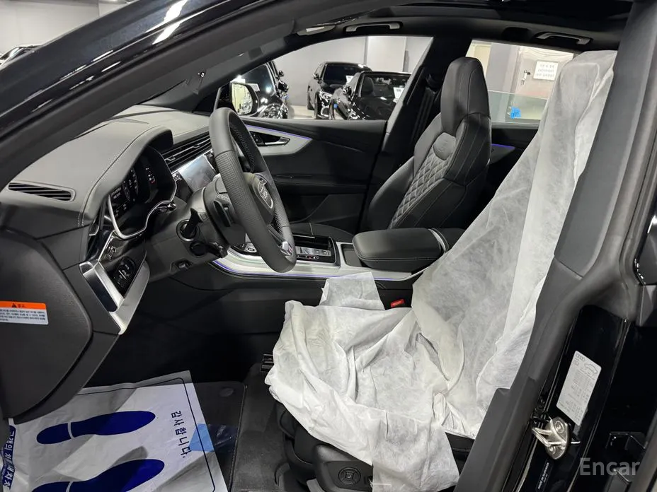 Фото 7 - Audi Q8