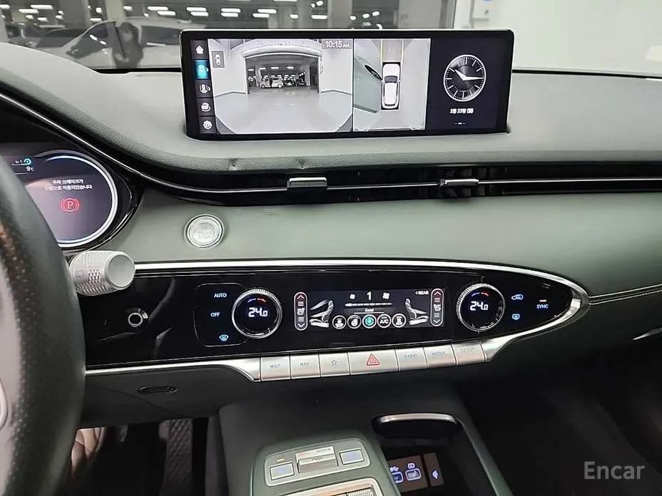 Фото 10 - Genesis GV70