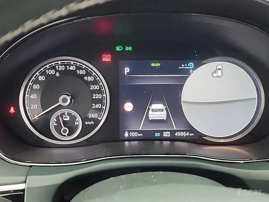 Фото 6 - Genesis GV70