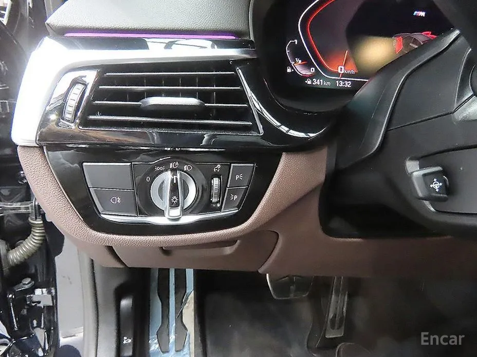 Фото 10 - BMW 5 Series