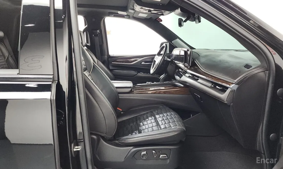 Фото 11 - Cadillac Escalade