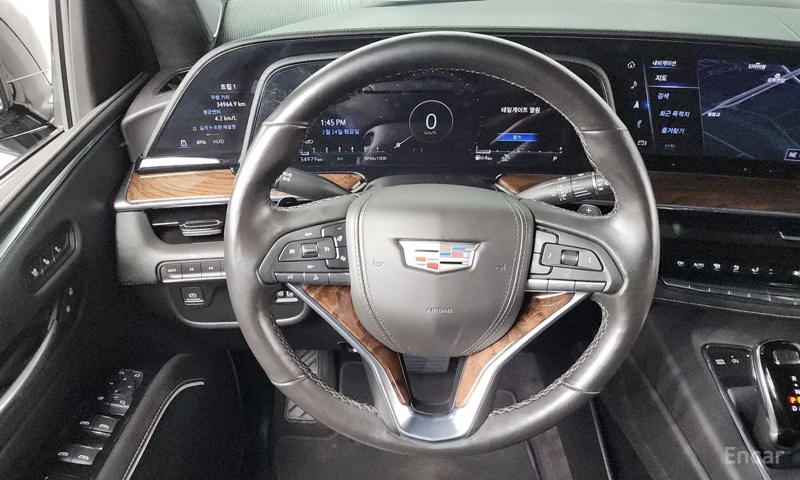 Фото 13 - Cadillac Escalade