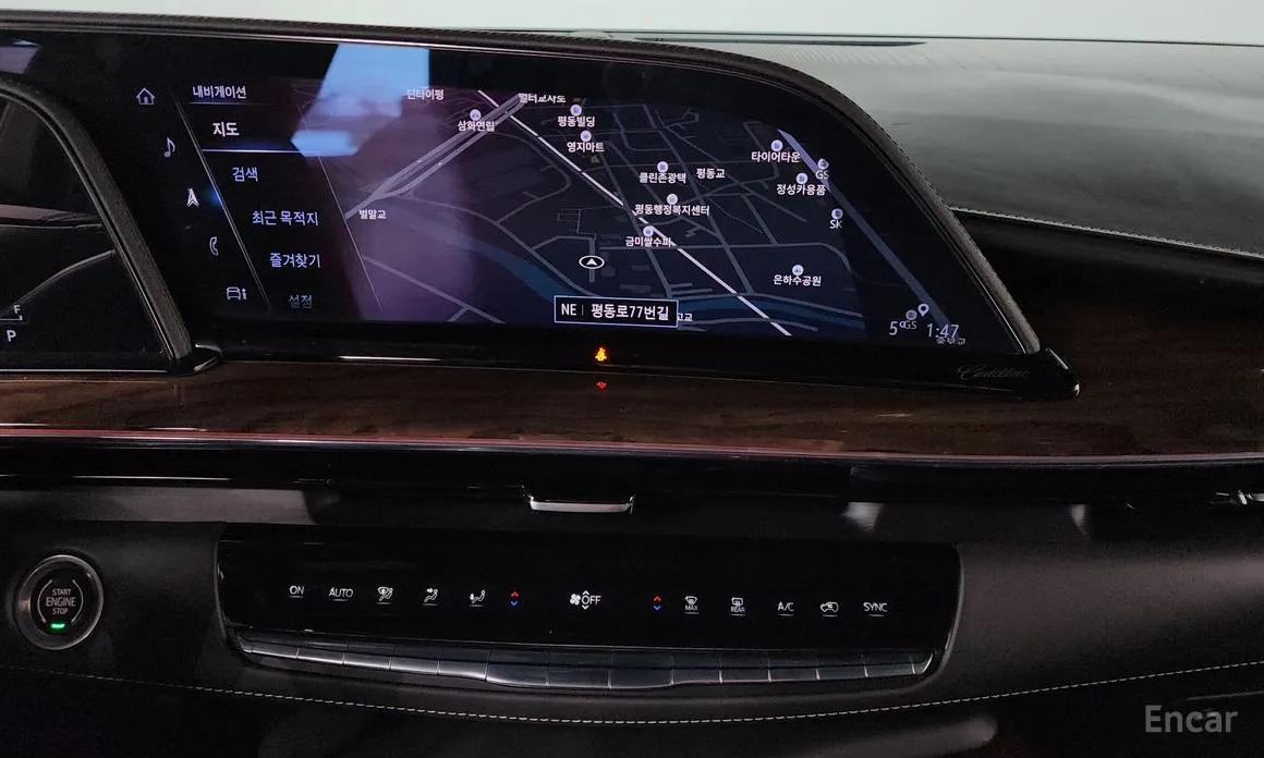 Фото 14 - Cadillac Escalade