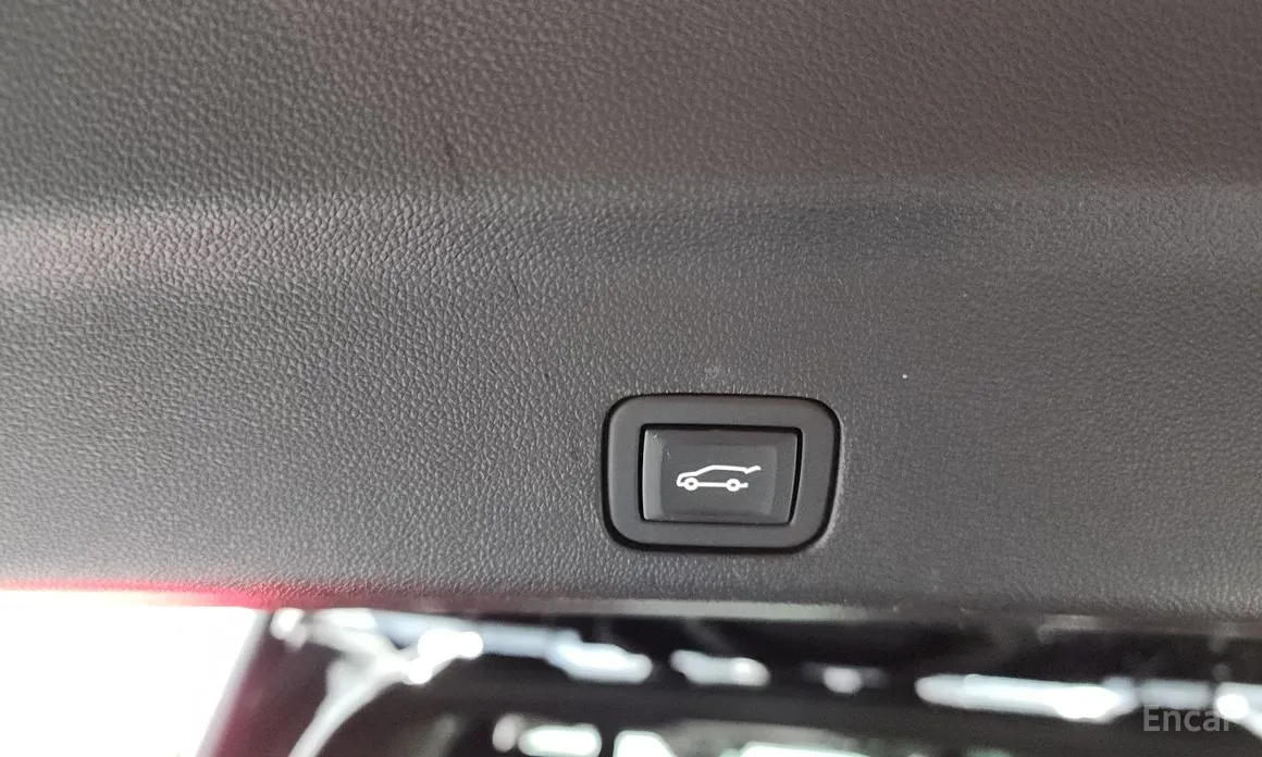 Фото 16 - Cadillac Escalade