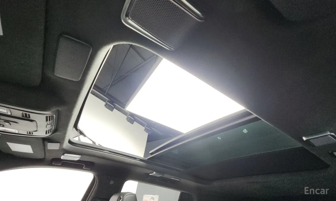 Фото 18 - Cadillac Escalade