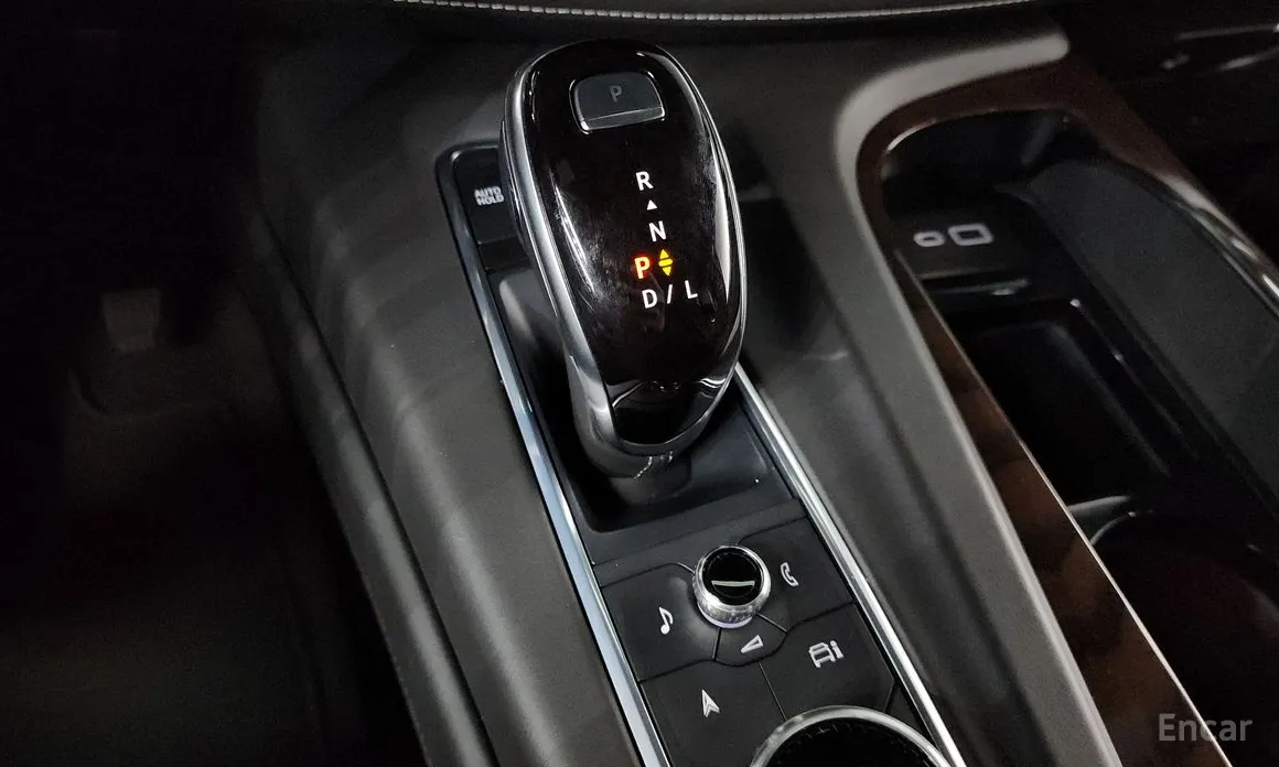 Фото 9 - Cadillac Escalade