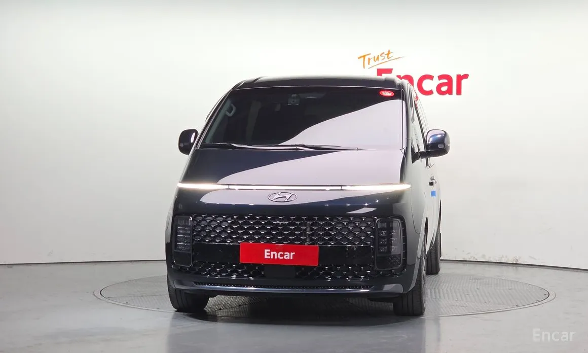 Фото 3 - Hyundai Staria