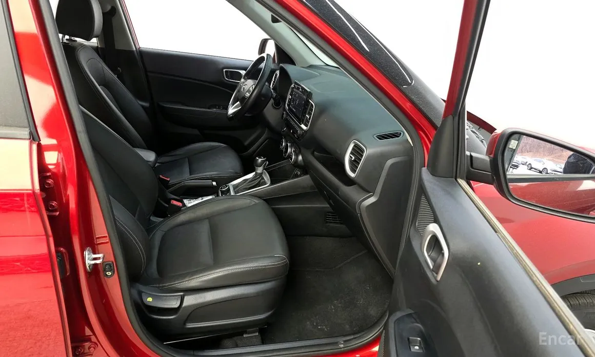 Фото 10 - Hyundai Venue