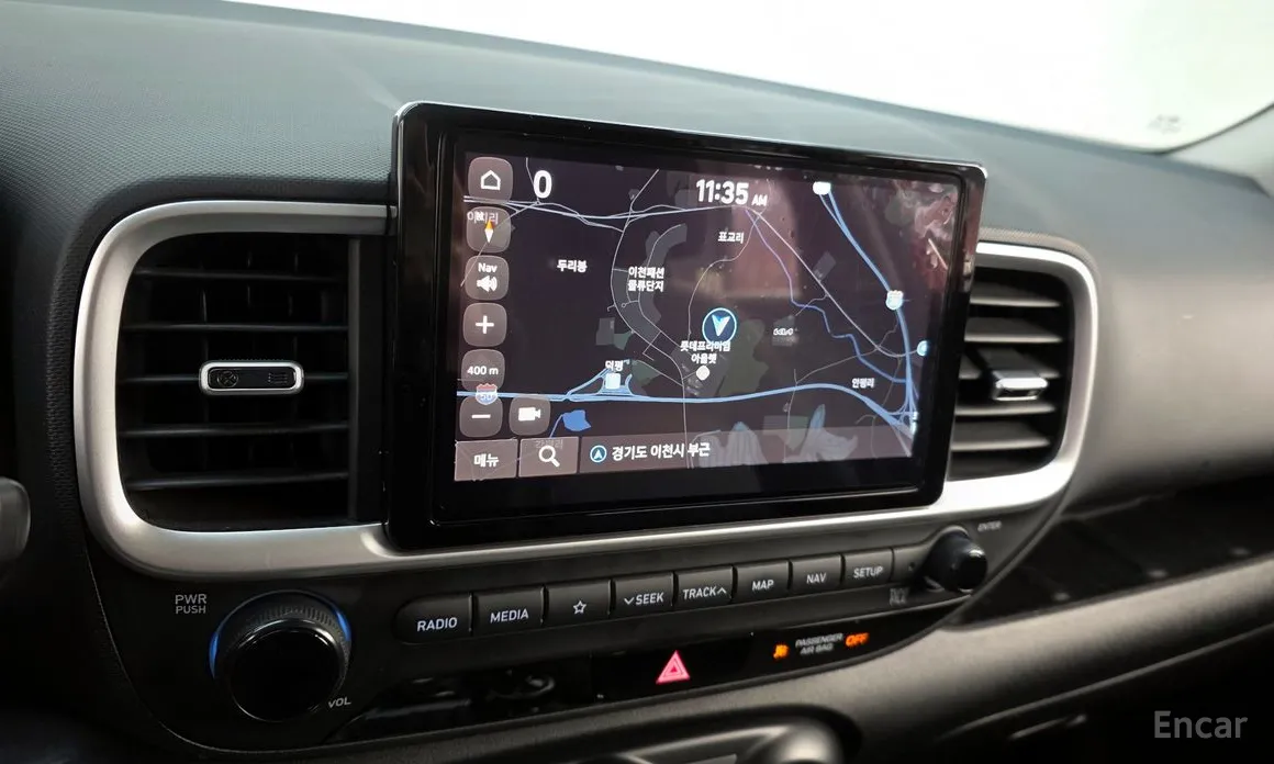 Фото 15 - Hyundai Venue