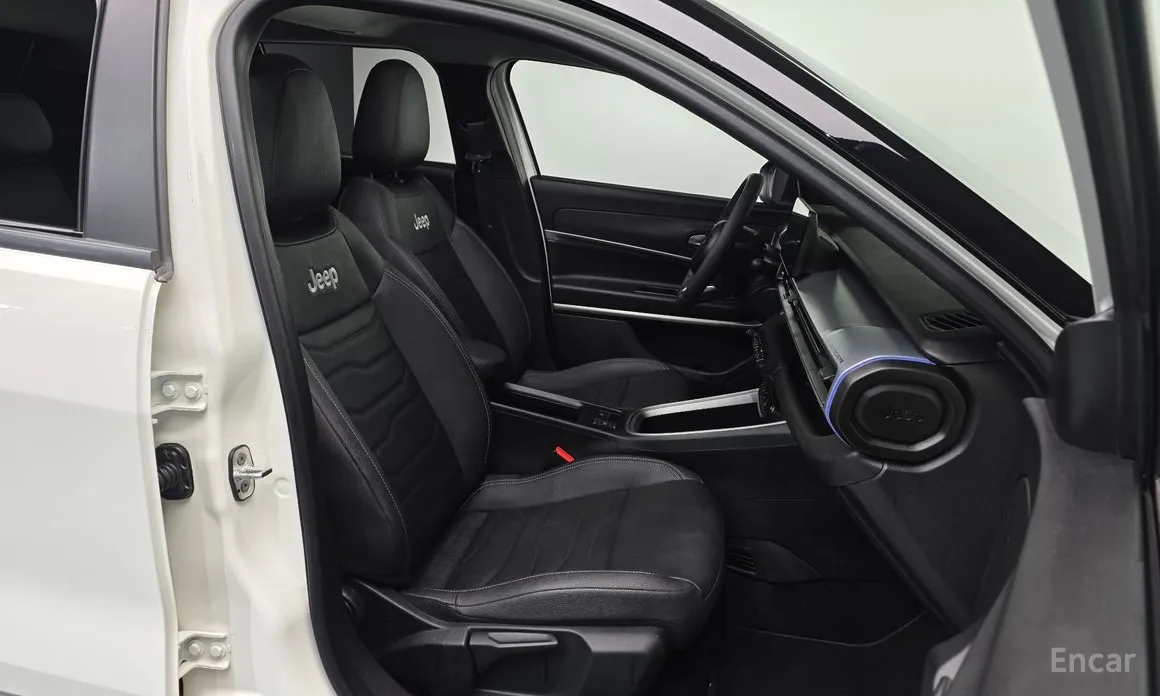 Фото 10 - Jeep Avenger