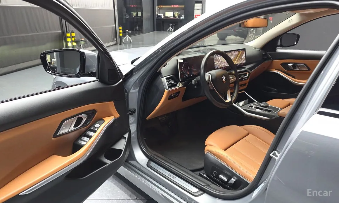 Photo 10 - BMW 3 Series