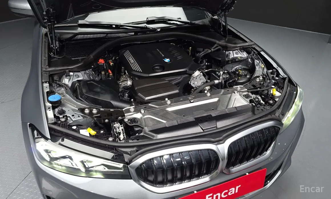 Photo 6 - BMW 3 Series