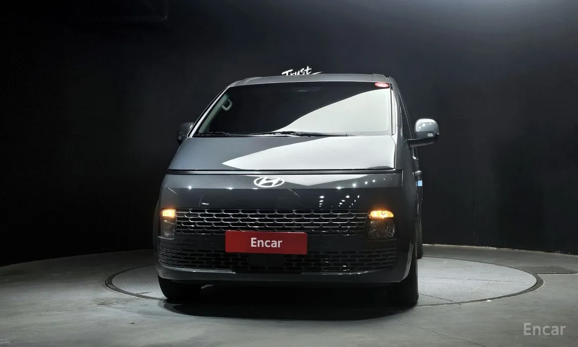 Фото 3 - Hyundai Staria