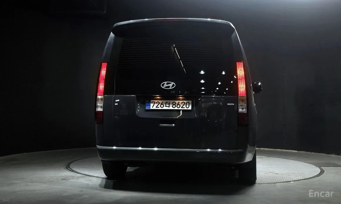 Фото 4 - Hyundai Staria