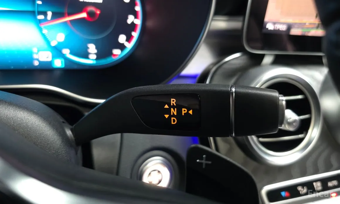 Фото 9 - Mercedes-Benz C-Class