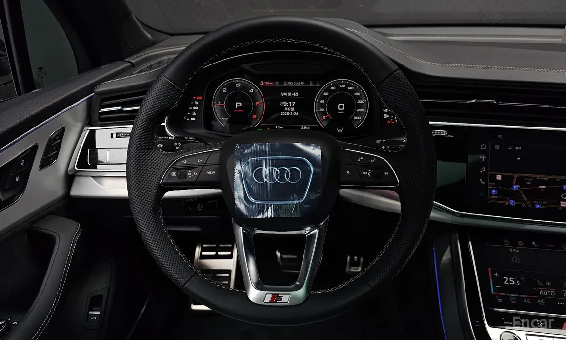 Фото 13 - Audi Q7