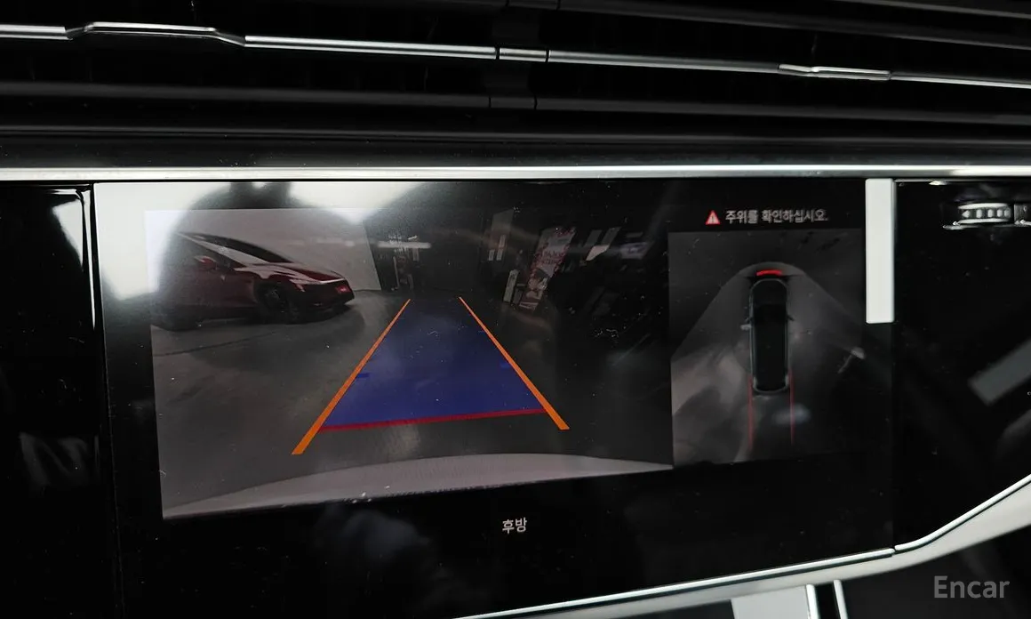 Фото 15 - Audi Q7