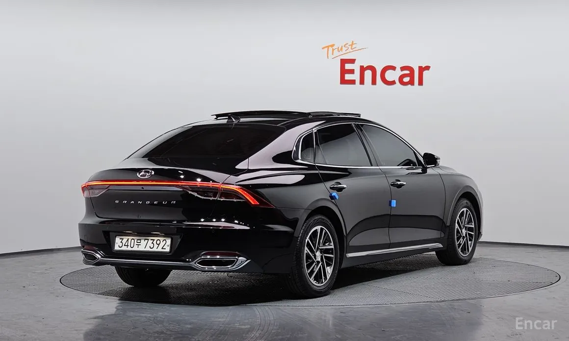 Фото 2 - Hyundai Grandeur