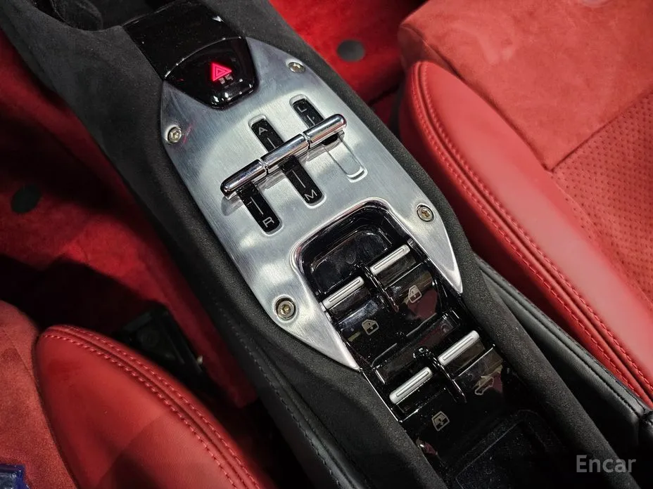 Фото 10 - Ferrari SF90