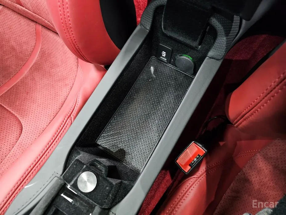 Фото 11 - Ferrari SF90