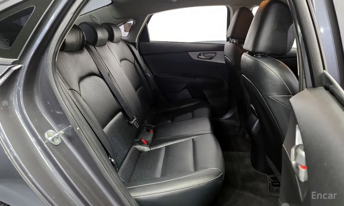 Фото 12 - Kia K3