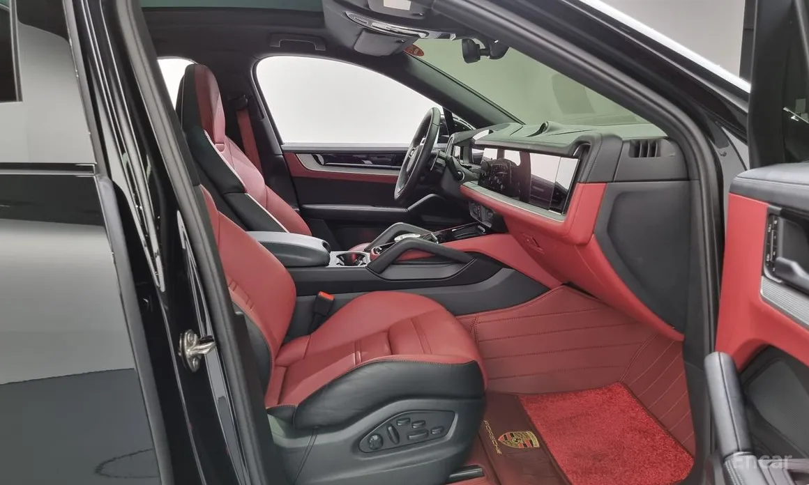 Фото 10 - Porsche Cayenne