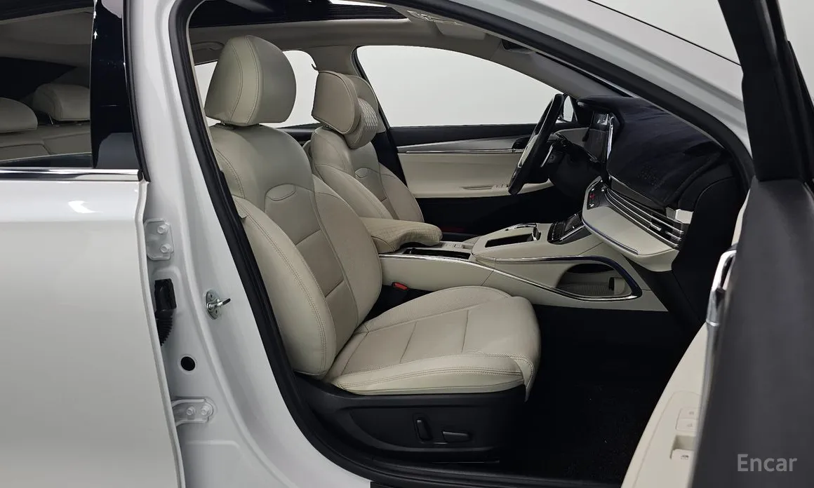 Фото 10 - Hyundai Grandeur