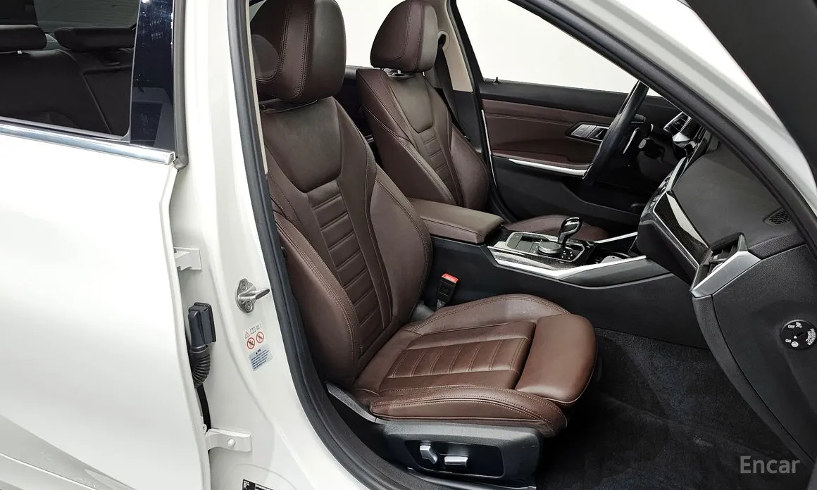 Фото 10 - BMW 3 Series