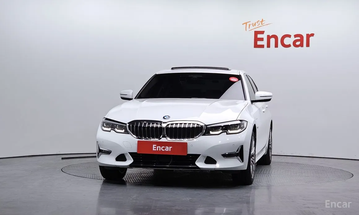 Фото 3 - BMW 3 Series