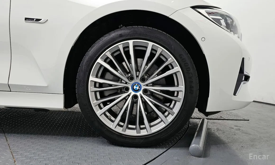 Фото 5 - BMW 3 Series