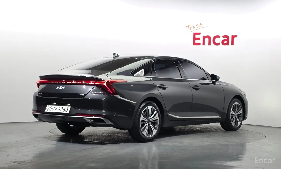 Фото 2 - Kia K8