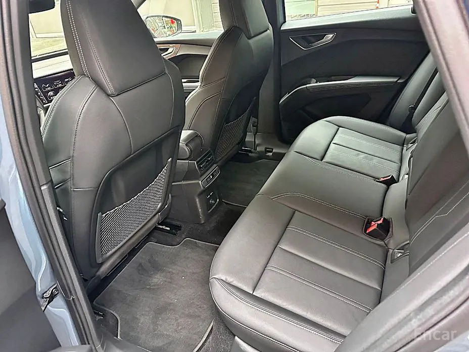 Фото 14 - Audi Q4 e-tron