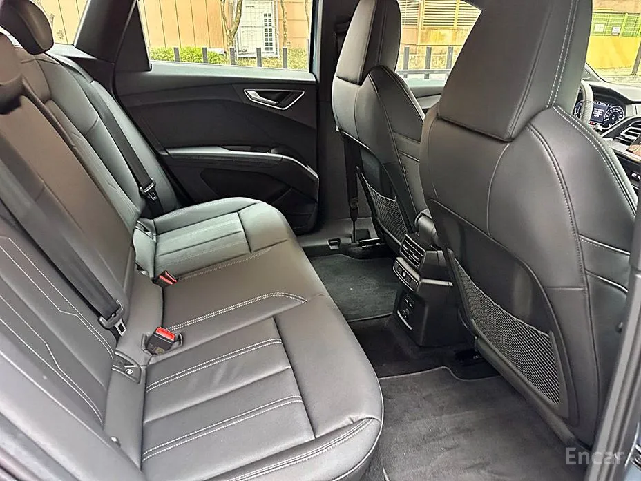 Фото 15 - Audi Q4 e-tron