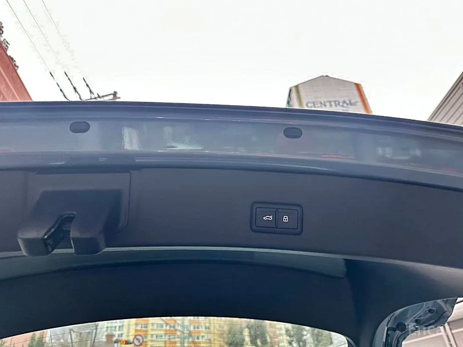 Фото 17 - Audi Q4 e-tron