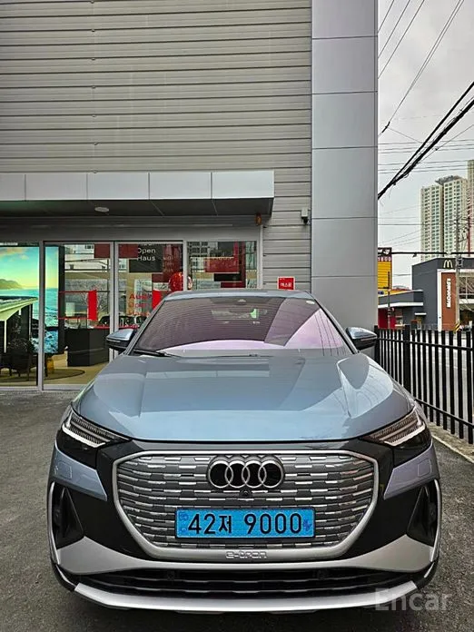 Фото 2 - Audi Q4 e-tron