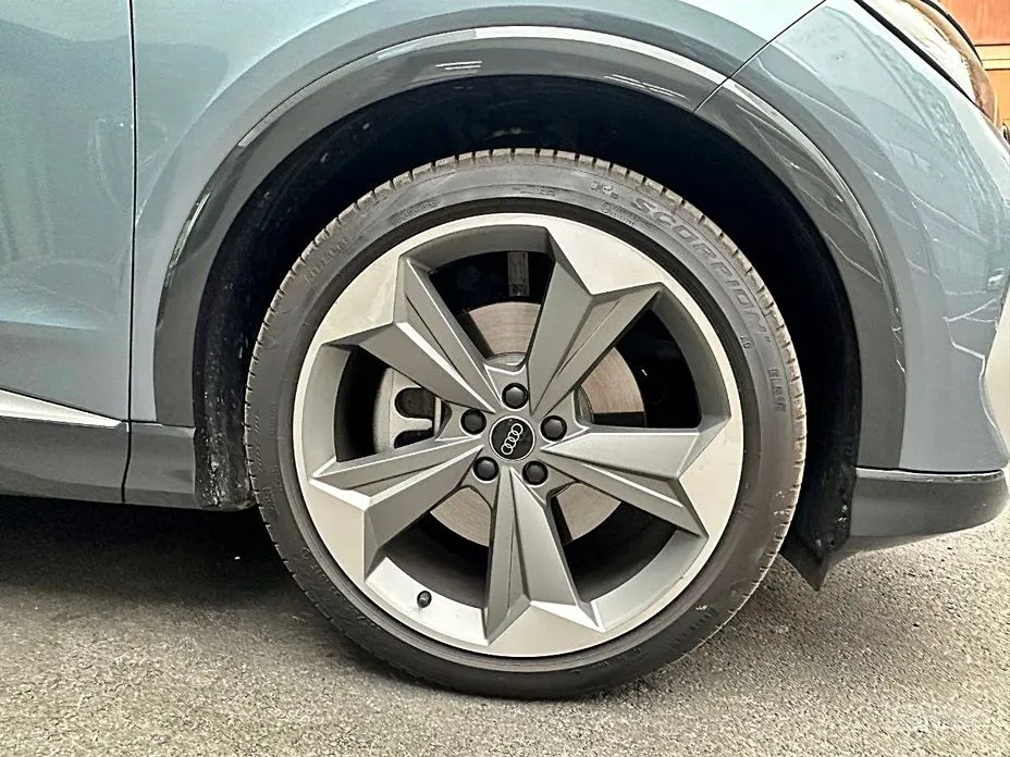 Фото 4 - Audi Q4 e-tron