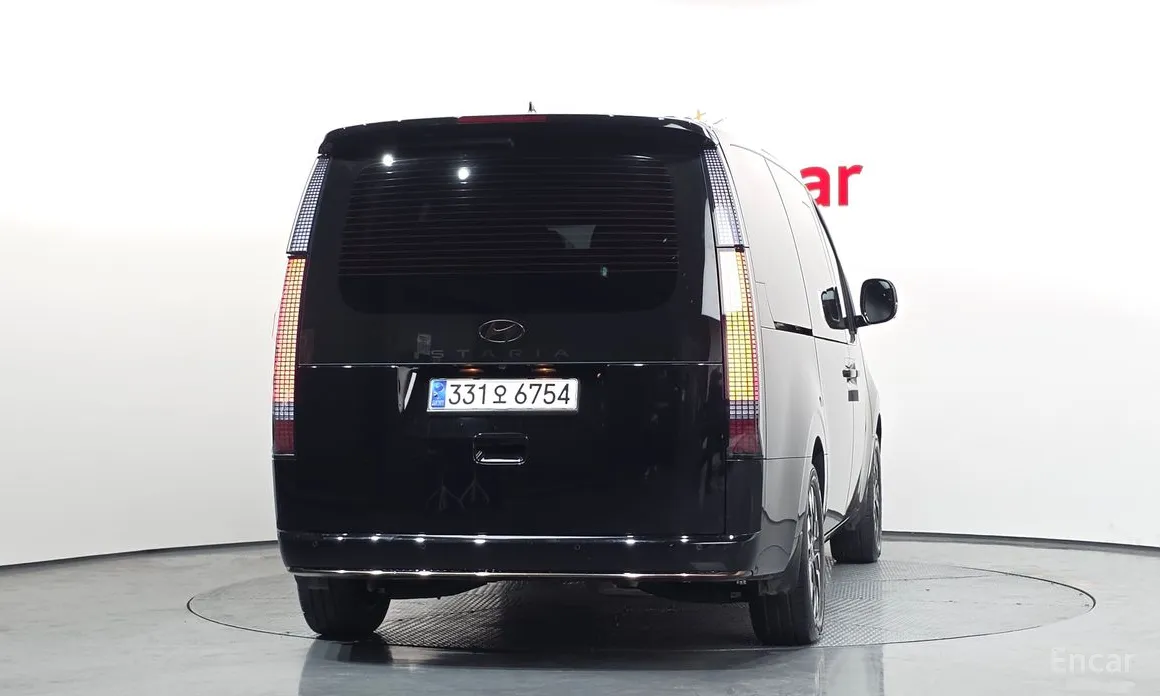 Фото 4 - Hyundai Staria