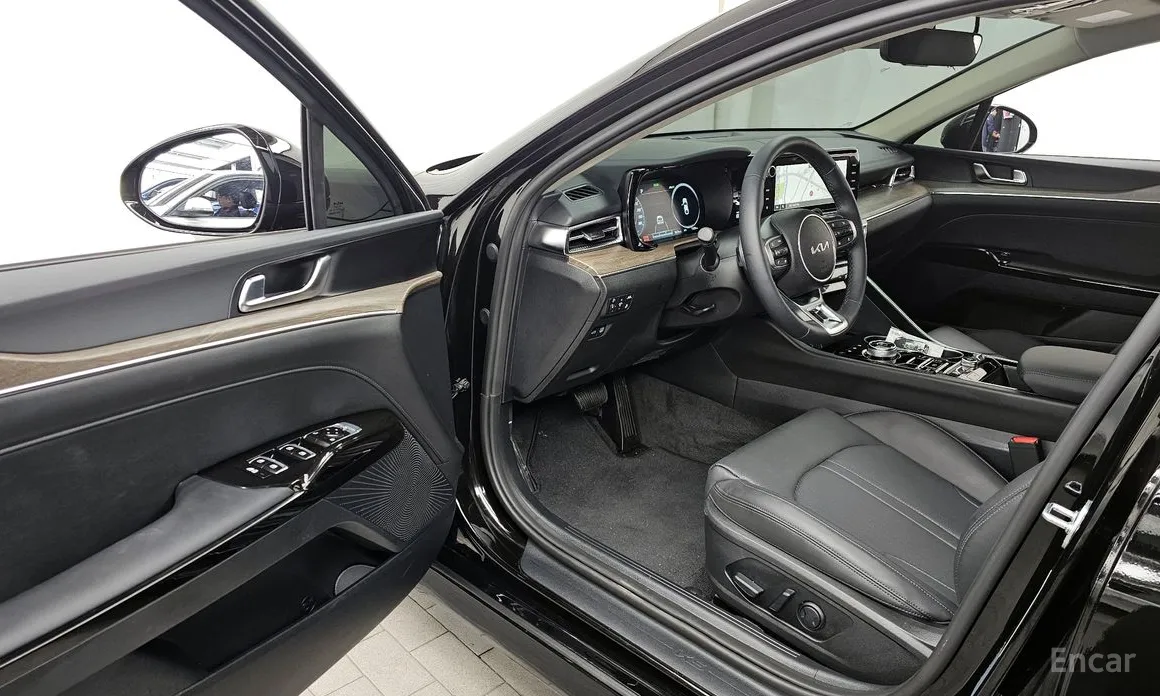 Фото 10 - Kia K5