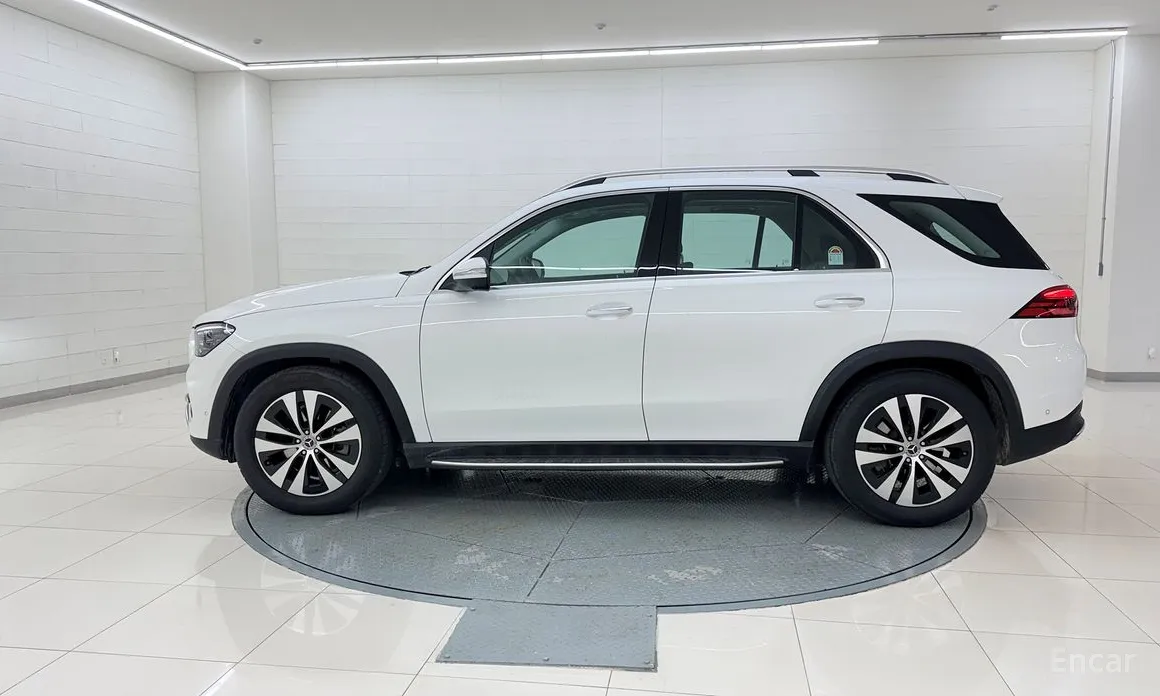 Фото 2 - Mercedes-Benz GLE-Class