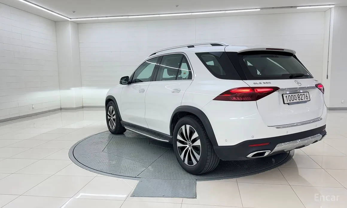 Фото 3 - Mercedes-Benz GLE-Class