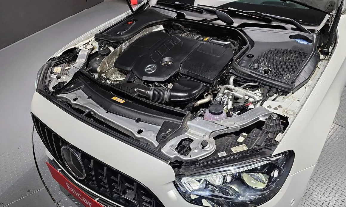 Фото 6 - Mercedes-Benz E-Class