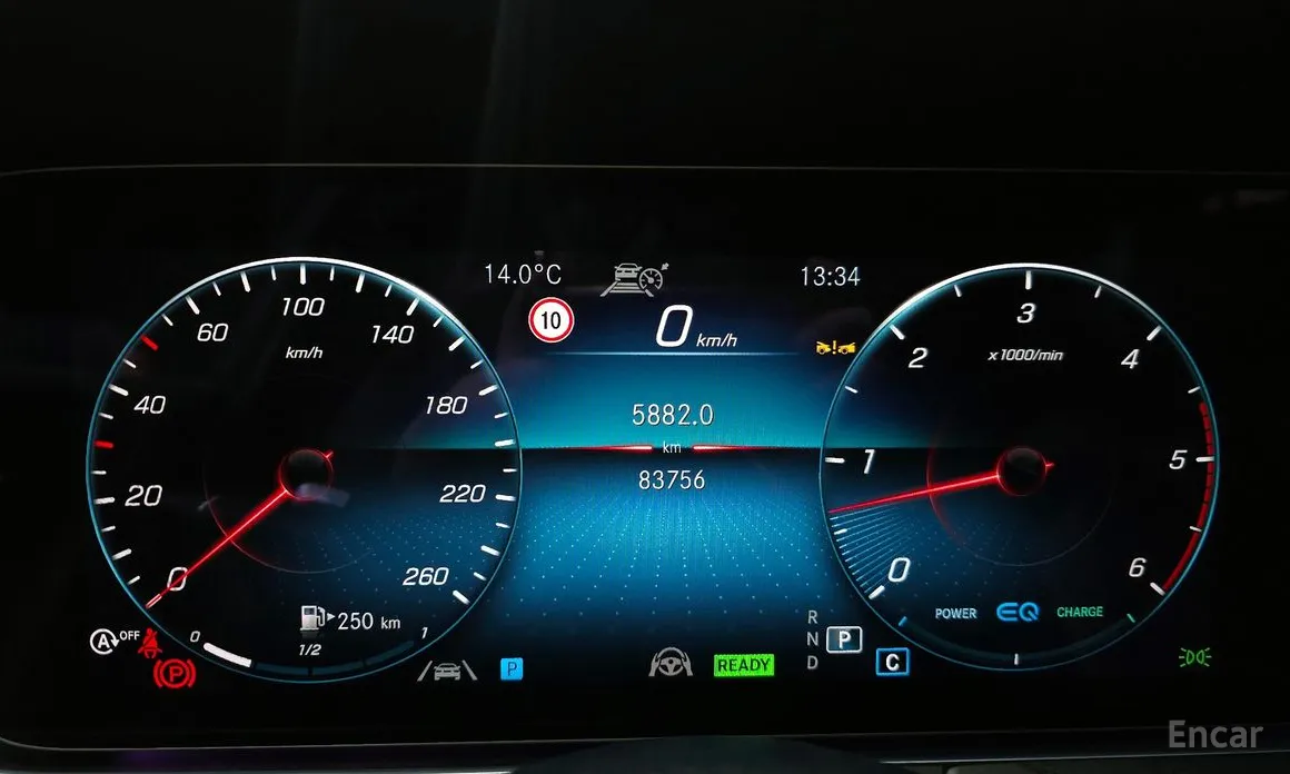 Фото 8 - Mercedes-Benz E-Class