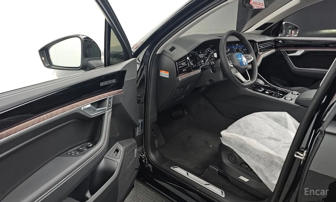 Фото 11 - Volkswagen Touareg