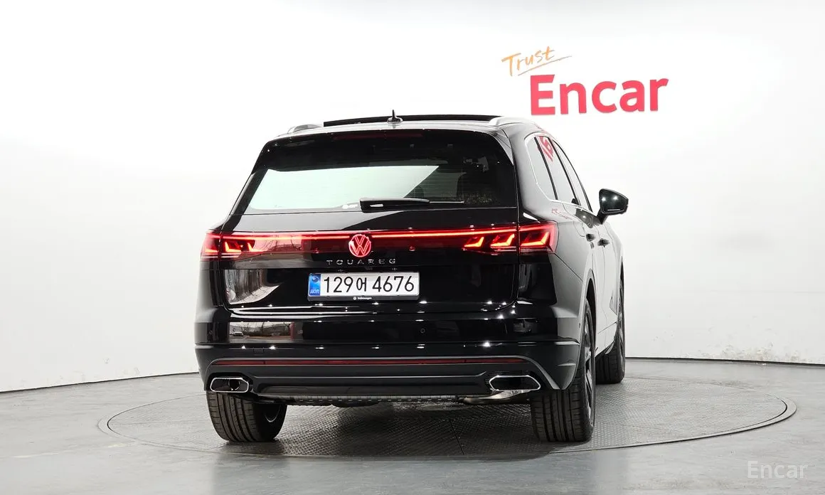 Фото 4 - Volkswagen Touareg