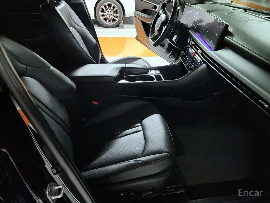 Photo 13 - Hyundai Sonata