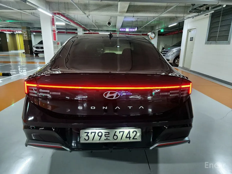 Photo 6 - Hyundai Sonata