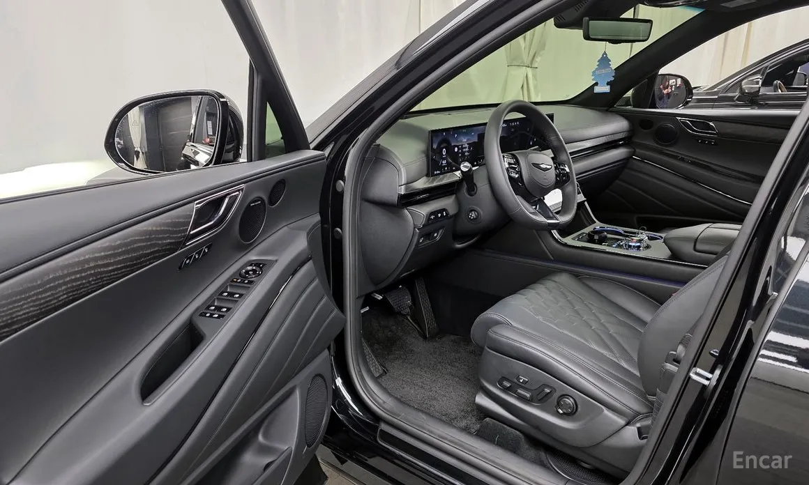 Фото 10 - Genesis GV80